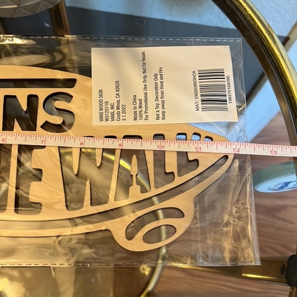 Vans Family Reward wood sign. Skateboard/wood. NWT - Picture 5 of 8